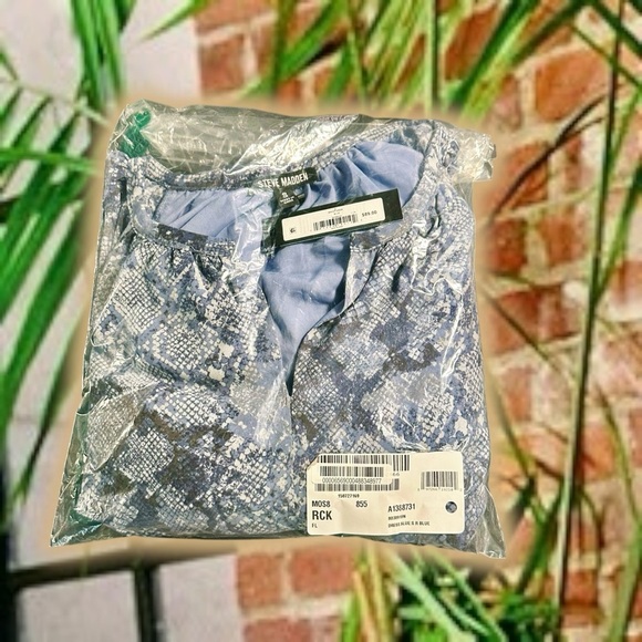 NWT Steve Madden Blue ‘Bishop’ Snakeskin Print Split-Neck Puff Sleeve Minidress - Picture 2 of 4